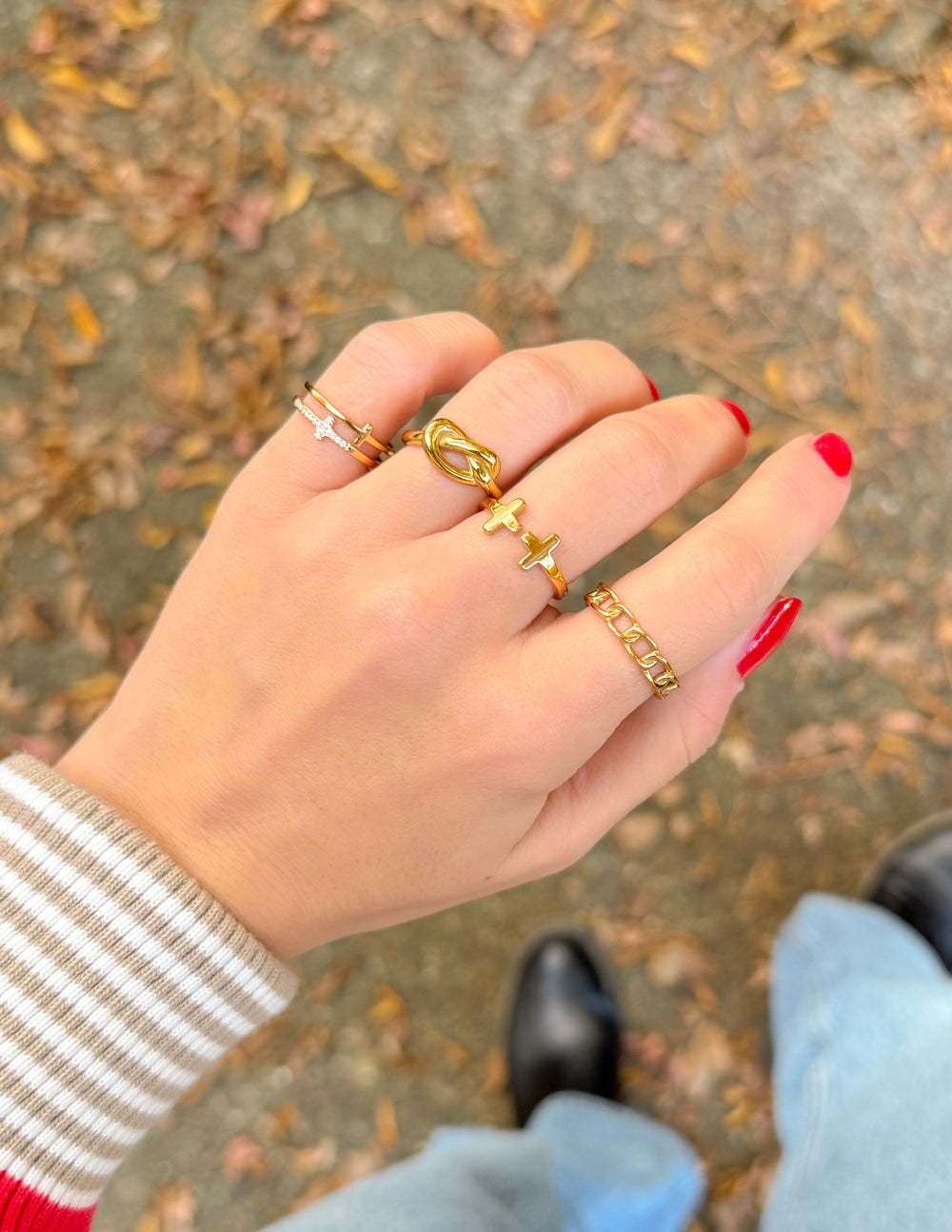 Anillo de nudo de oro