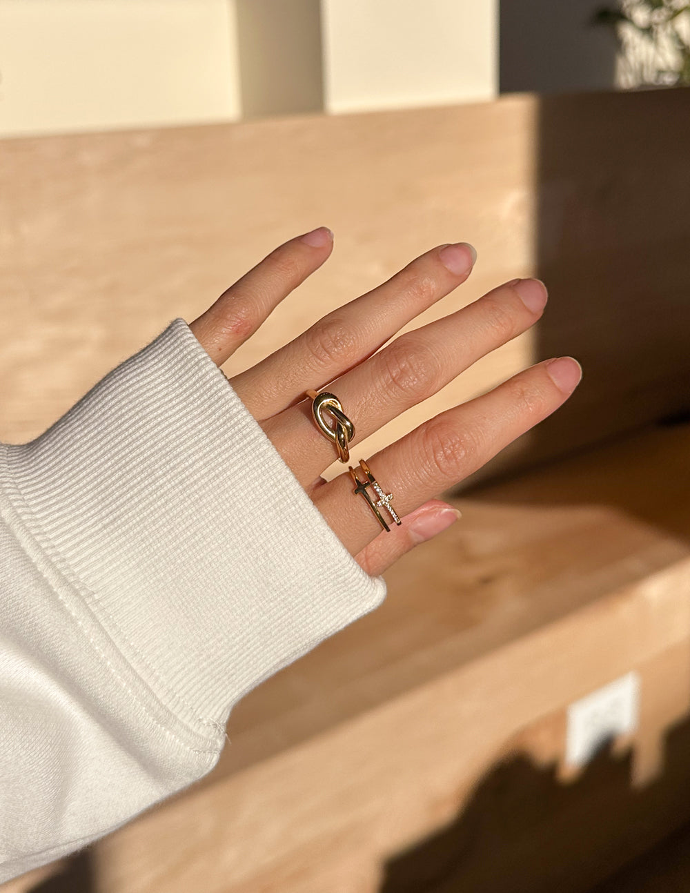 Anillo de nudo de oro