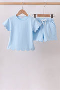 Conjunto de pantalón corto festoneado azul