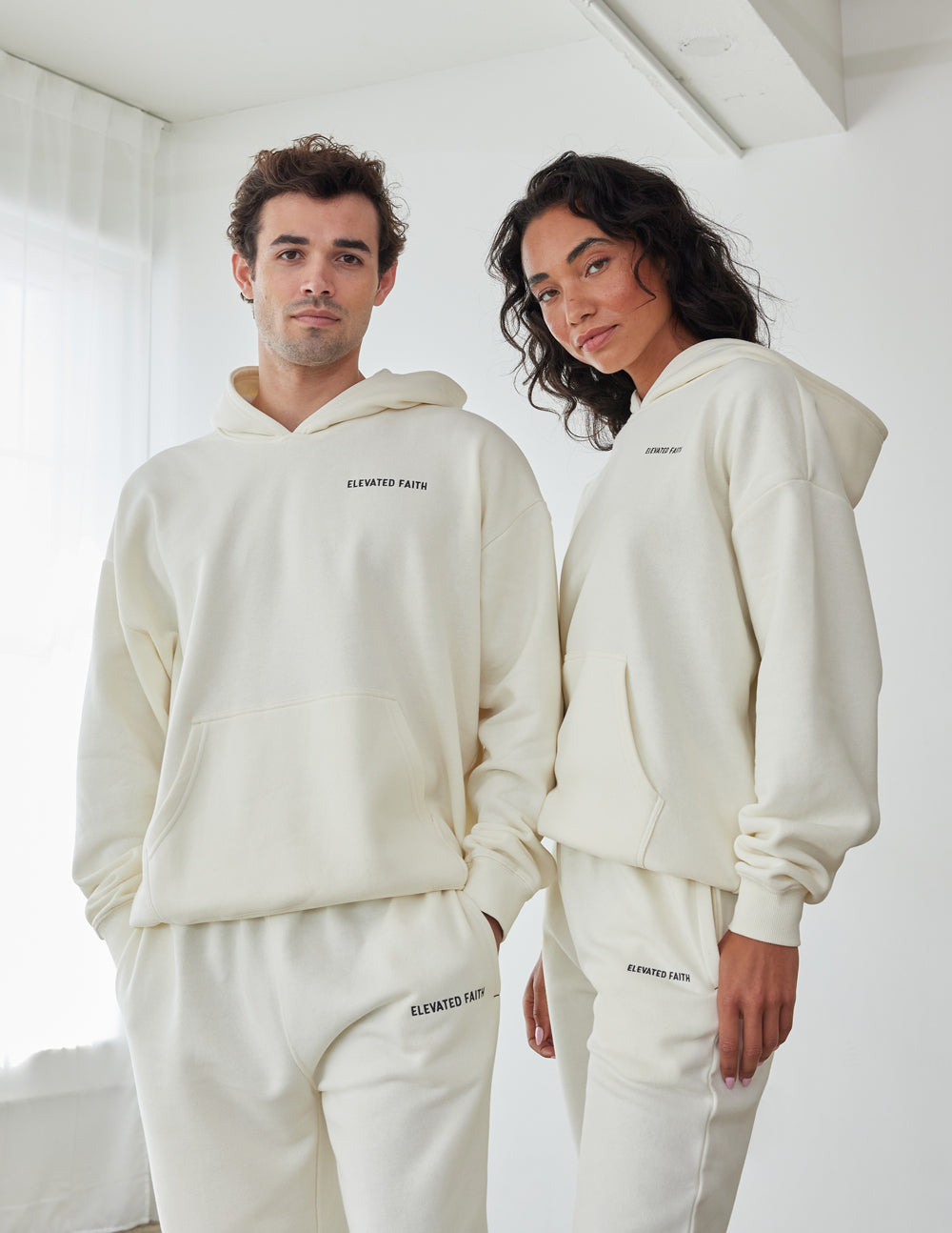 Sudadera con capucha unisex Basics color arena