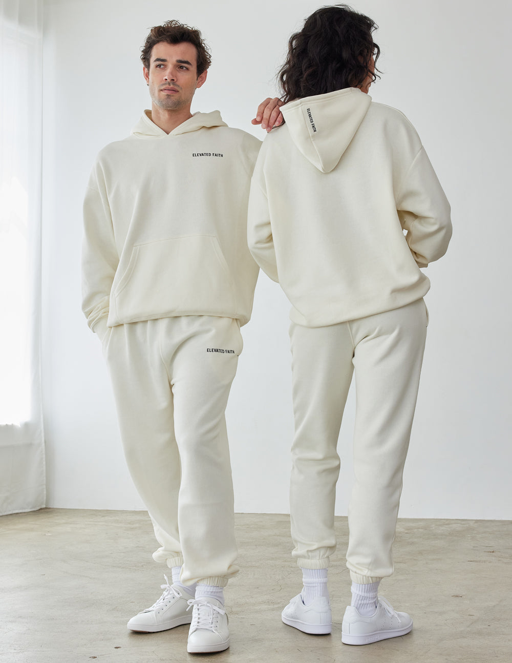 Sudadera con capucha unisex Basics color arena