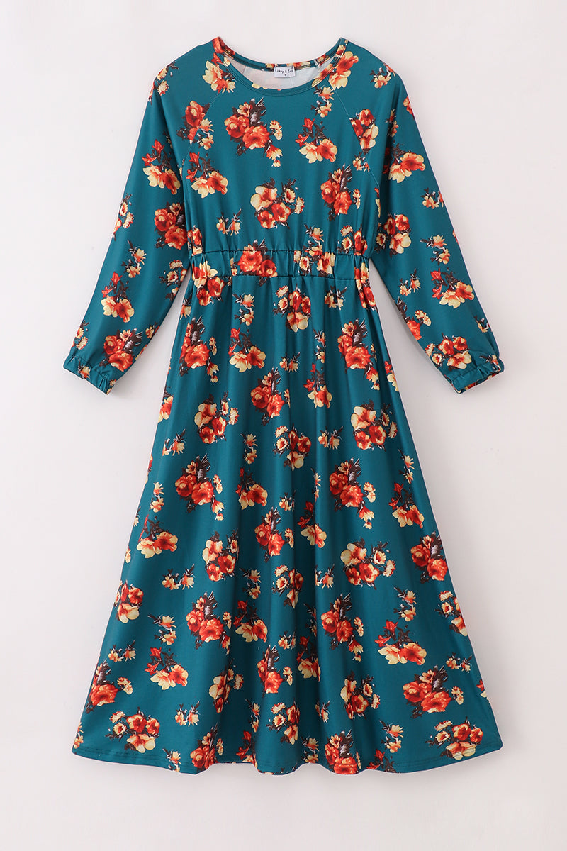 Vestido con estampado floral verde para mamá e hija