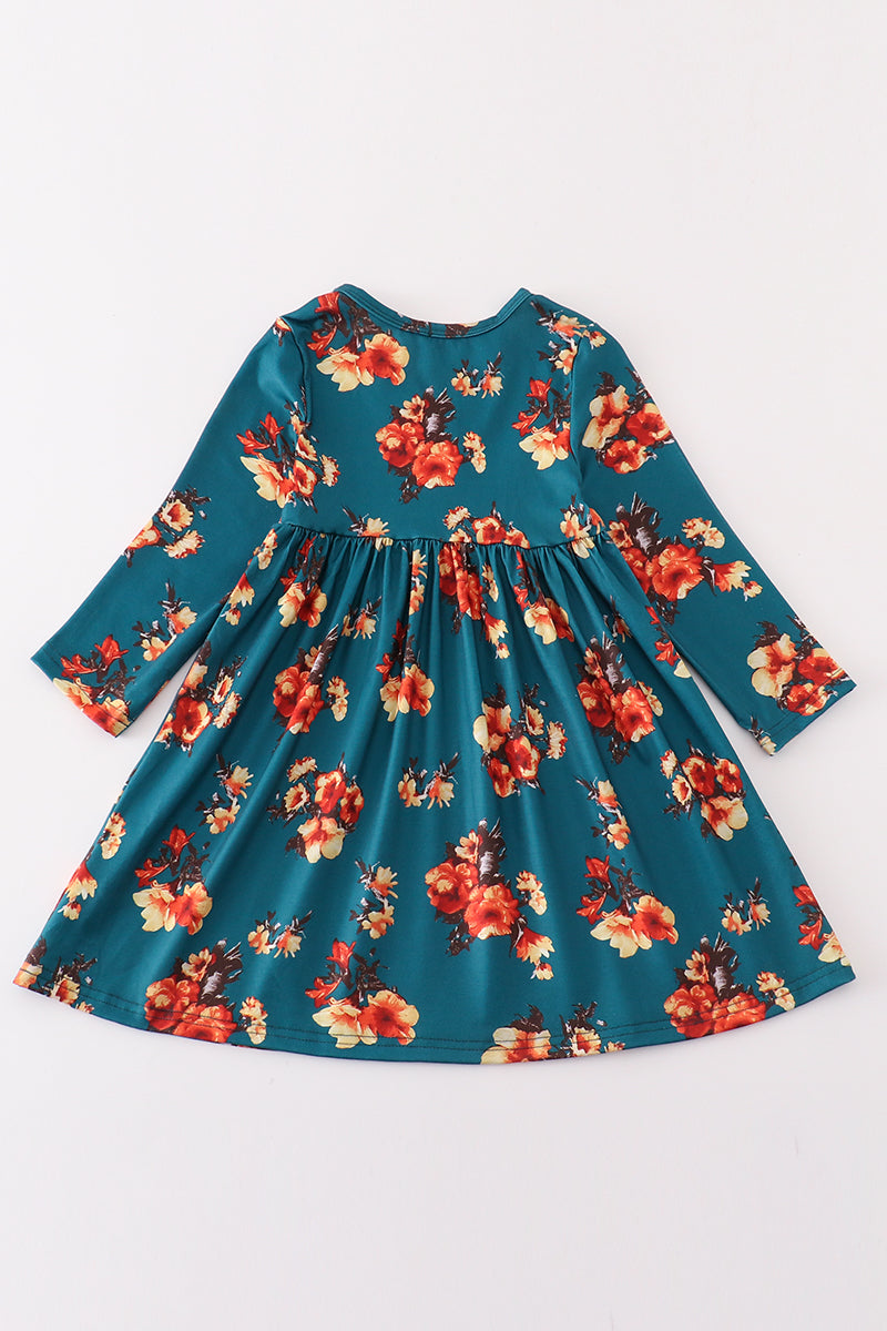 Vestido con estampado floral verde para mamá e hija