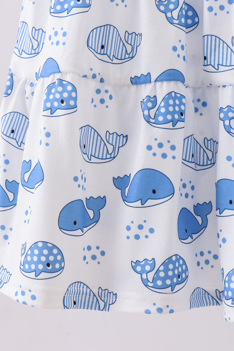 Vestido fruncido de ballena azul para mamá e hija