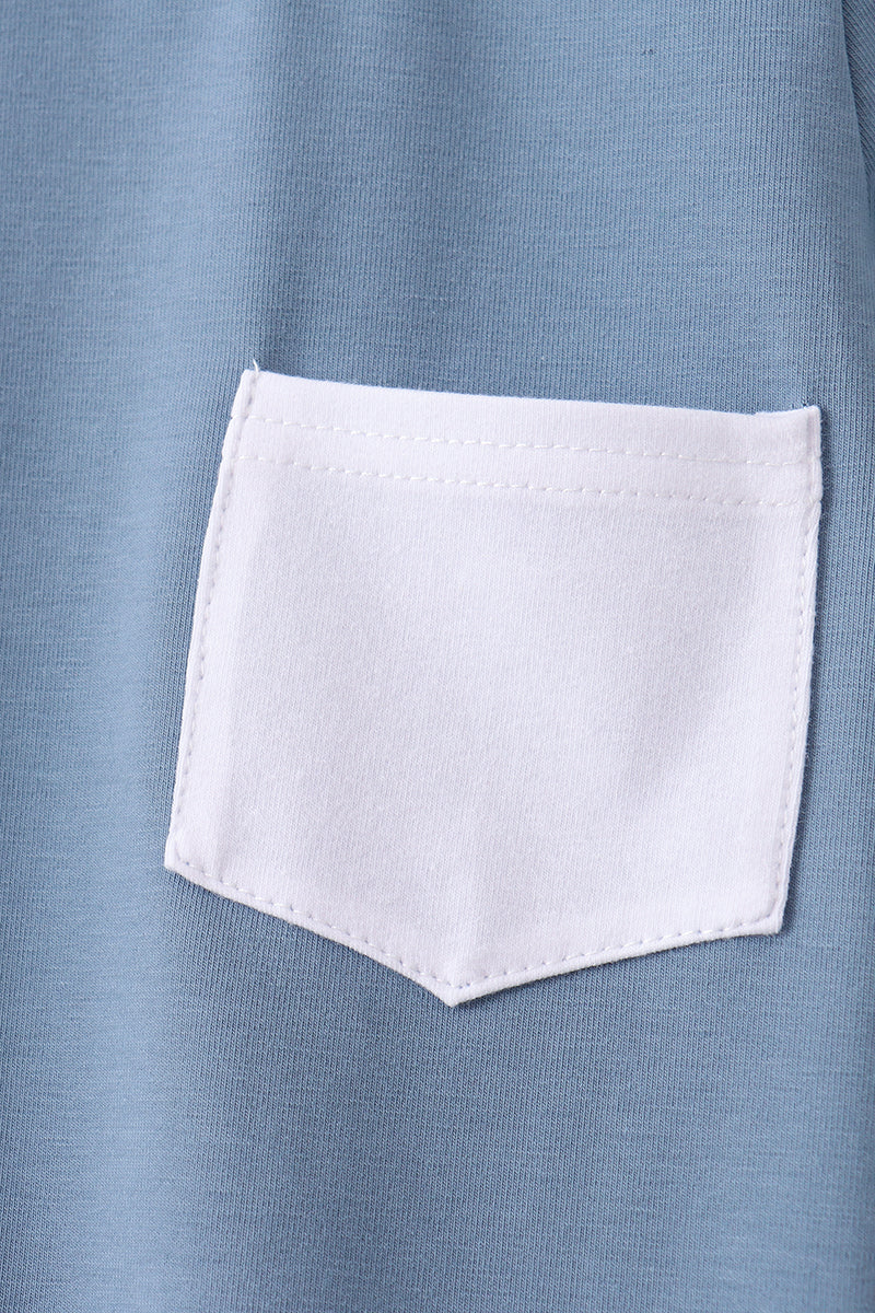 Conjunto de pantalón corto y blusa de bolsillo a cuadros azul