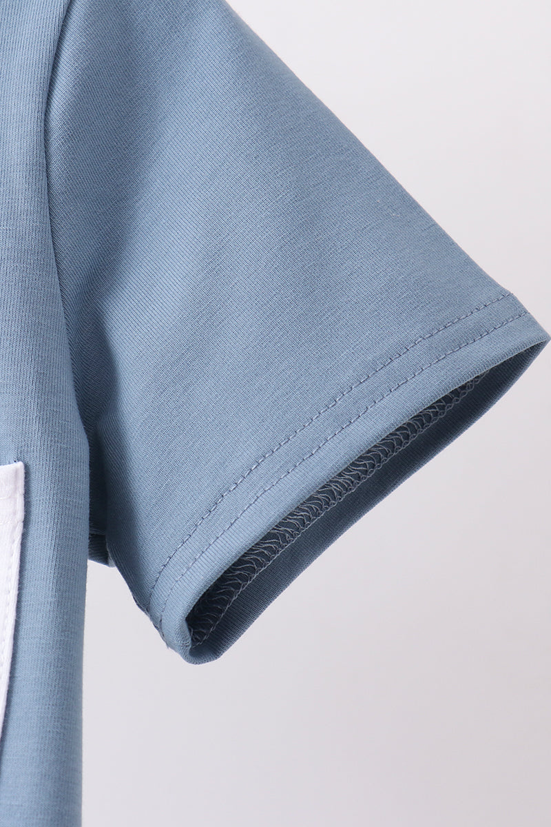 Conjunto de pantalón corto y blusa de bolsillo a cuadros azul