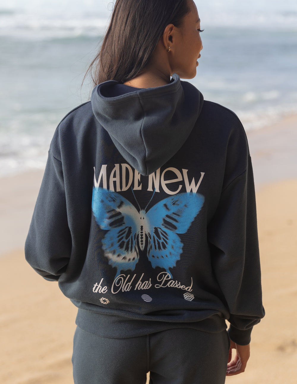 Sudadera unisex con diseño de mariposa renovado